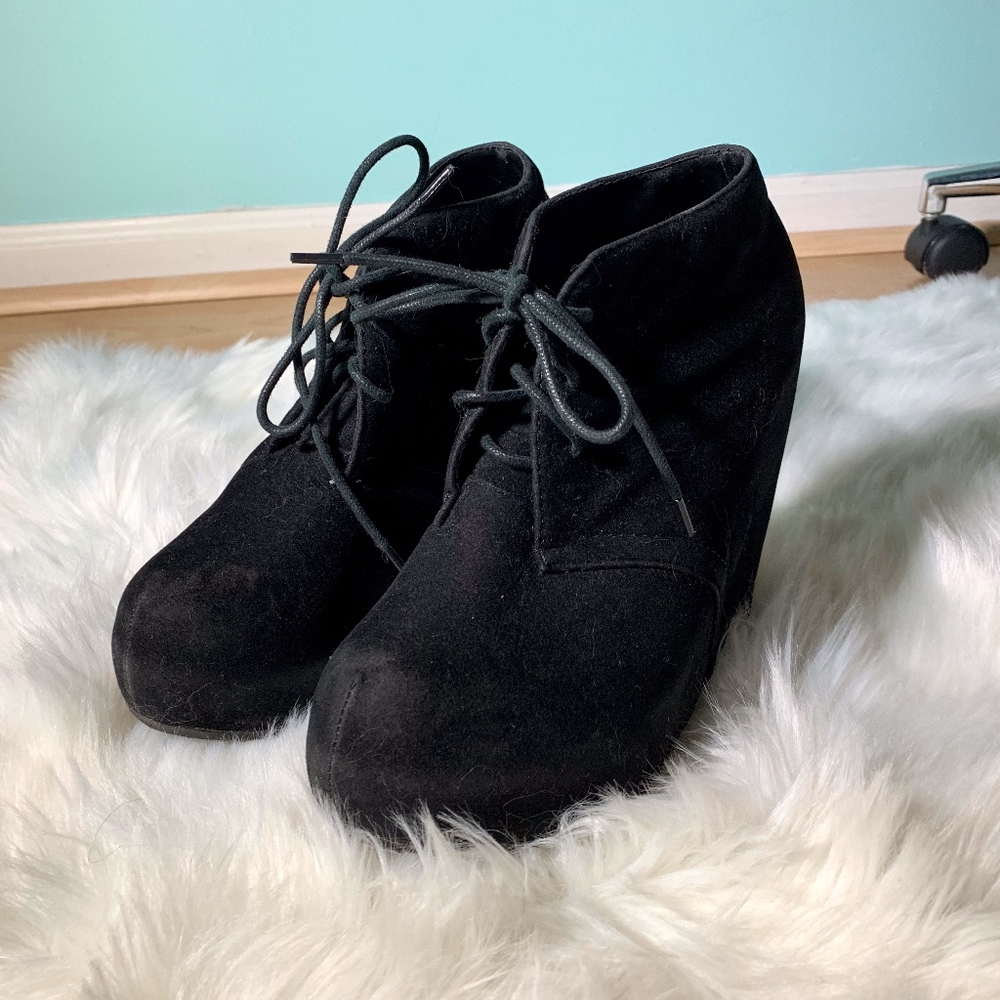 Wedged Ankle Boots